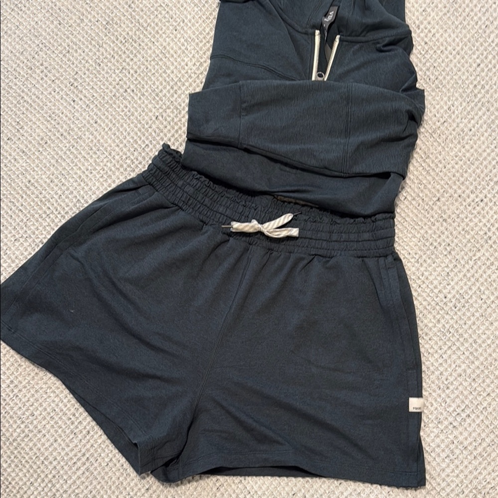 Vuori Halo Hal Zip + Short Set